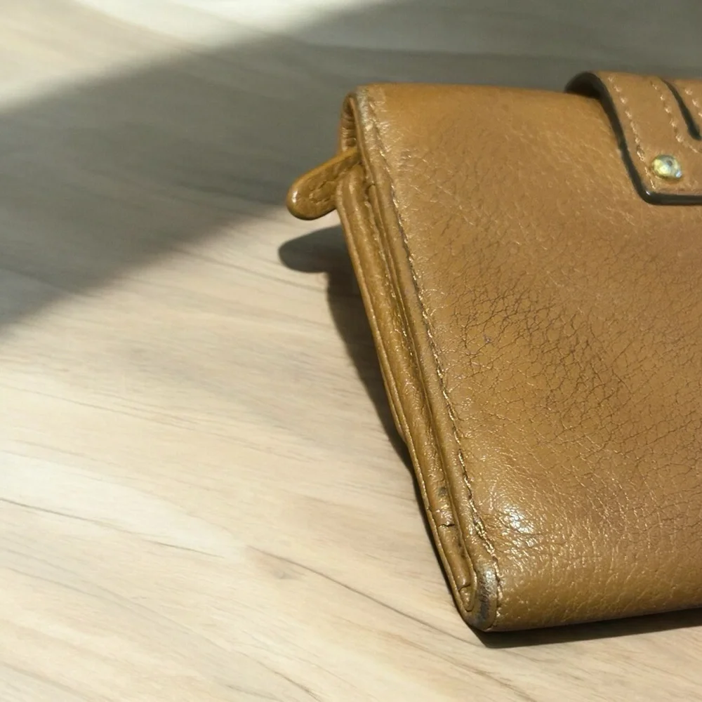 Michael Kors wallet trifold - Picture 8 of 9